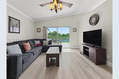 2754 SW 183rd Ave, Miramar, FL 33029 - Photo 10