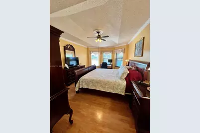 2754 SW 183rd Ave, Miramar, FL 33029 - Photo 16