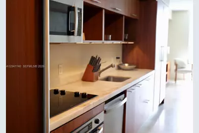 50 Biscayne Blvd #606, Miami, FL 33132 - Photo 2
