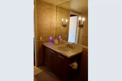 50 Biscayne Blvd #606, Miami, FL 33132 - Photo 6