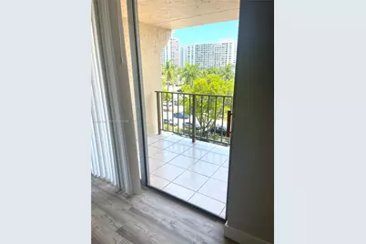 2101 Atlantic Shores Blvd #505, Hallandale Beach, FL 33009 - Photo 6