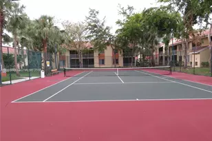 990 Coral Club Dr, Coral Springs, FL 33071 - Photo 18