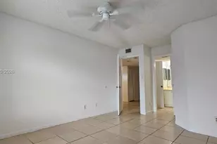 990 Coral Club Dr, Coral Springs, FL 33071 - Photo 16