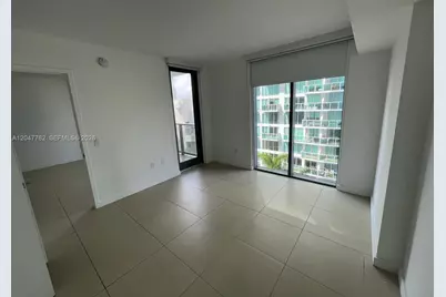 31 SE 6th St #1004, Miami, FL 33131 - Photo 2