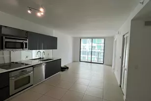 31 SE 6th St, Miami, FL 33131 - Photo 1