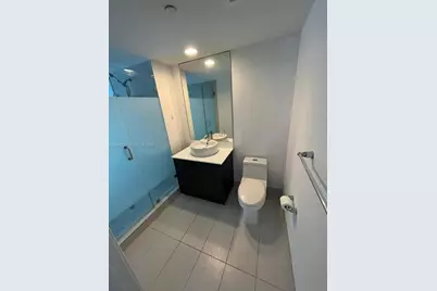 31 SE 6th St #1004, Miami, FL 33131 - Photo 8