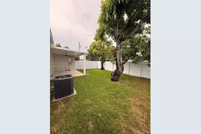 10555 SW 32nd St, Miami, FL 33165 - Photo 4