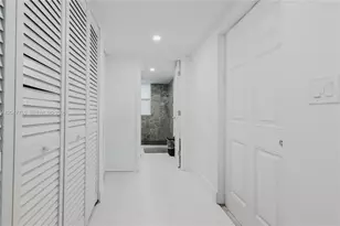 2621 SW 12th Terrace, Fort Lauderdale, FL 33315 - Photo 10