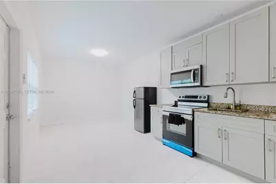 2621 SW 12th Ter #B, Fort Lauderdale, FL 33315 - Photo 12