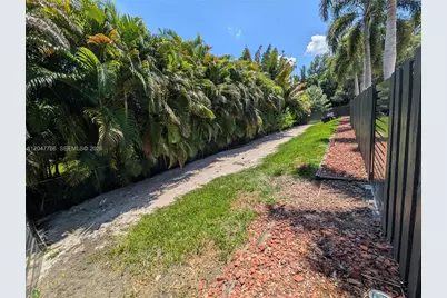 5131 SW 201st Ter, Southwest Ranches, FL 33332 - Photo 22