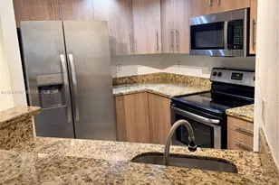 13090 Vista Isles Dr, Sunrise, FL 33325 - Photo 2