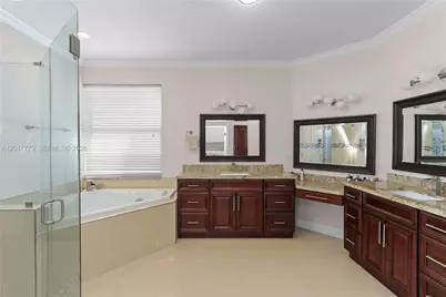 1530 W Lacosta Dr W, Pembroke Pines, FL 33027 - Photo 22
