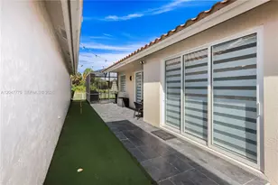 1530 W Lacosta Dr W, Pembroke Pines, FL 33027 - Photo 30