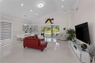 1530 W Lacosta Dr W, Pembroke Pines, FL 33027 - Photo 4