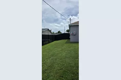 2037 SW Aquarius Ln, Port Saint Lucie, FL 34984 - Photo 16