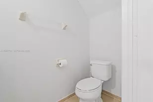 9133 SW 227th St, Cutler Bay, FL 33190 - Photo 18