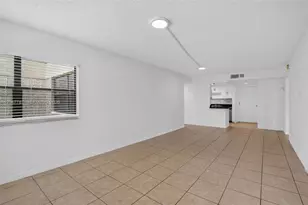 220 Lakeview Dr, Weston, FL 33326 - Photo 14