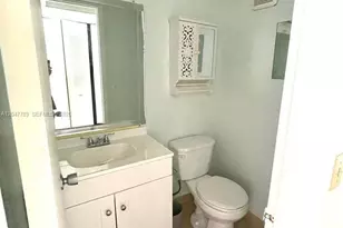 31 Windsor B, West Palm Beach, FL 33417 - Photo 12