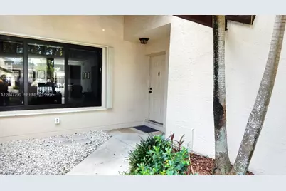 [Address not provided], Miami, FL 33186 - Photo 2