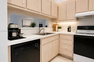 301 N Pine Island Rd, Plantation, FL 33324 - Photo 4
