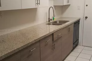 5401 Collins Ave, Miami Beach, FL 33140 - Photo 6
