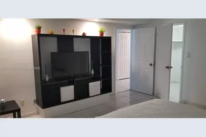5401 Collins Ave #311, Miami Beach, FL 33140 - Photo 14