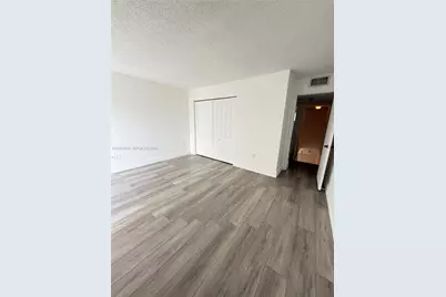 9367 Fontainebleau Blvd #G201, Miami, FL 33172 - Photo 10