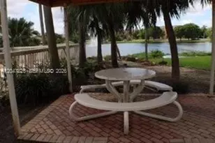 9367 Fontainebleau Blvd, Miami, FL 33172 - Photo 14