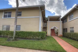 10116 Twin Lakes Dr, Coral Springs, FL 33071 - Photo 2