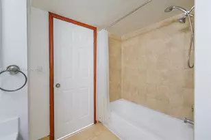 4990 NW 97th Pl, Doral, FL 33178 - Photo 28