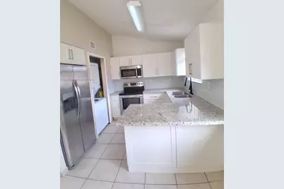17318 NW 74th Ave #202, Hialeah, FL 33015 - Photo 2