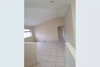 17318 NW 74th Ave #202, Hialeah, FL 33015 - Photo 8