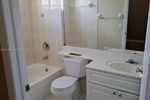 17318 NW 74th Ave, Hialeah, FL 33015 - Photo 16