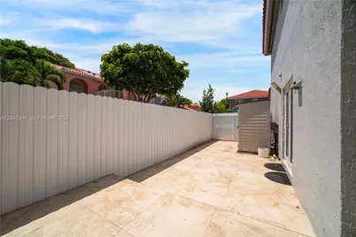 8668 NW 2nd Ter, Miami, FL 33126 - Photo 36