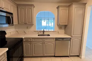 403 NW 68th Ave, Plantation, FL 33317 - Photo 4