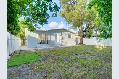 1141 NW 75th St, Miami, FL 33150 - Photo 2
