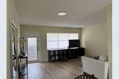 9101 Sunrise Lakes Blvd #215, Sunrise, FL 33322 - Photo 10