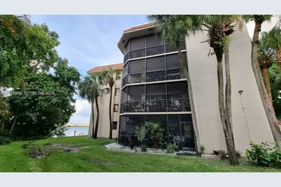 461 Ives Dairy Rd #406-2, Miami, FL 33179 - Photo 2