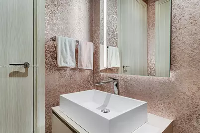 1000 Brickell Plz #PH5203, Miami, FL 33131 - Photo 36