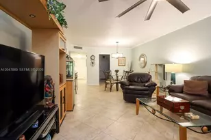3575 Brokenwoods Dr, Coral Springs, FL 33065 - Photo 4