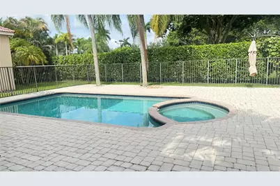 1115 Camellia Cir #1115, Weston, FL 33326 - Photo 32