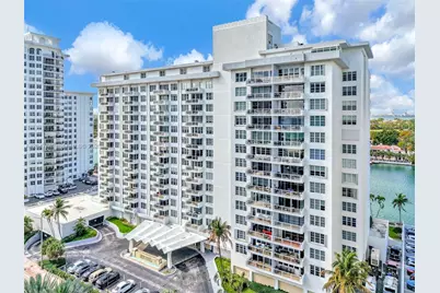 5700 Collins Ave #6J, Miami Beach, FL 33140 - Photo 8