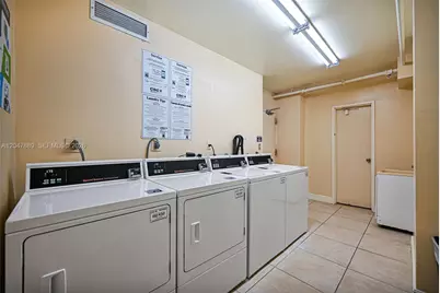 5700 Collins Ave #6J, Miami Beach, FL 33140 - Photo 32
