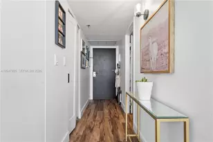 555 NE 15th St, Miami, FL 33132 - Photo 16