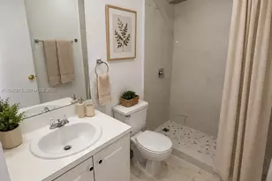 6245 Kendale Lakes Circle, Miami, FL 33183 - Photo 32