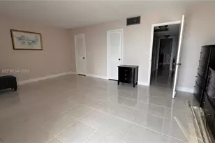 807 NE 27th Ave, Hallandale Beach, FL 33009 - Photo 8