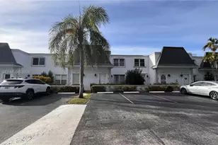 807 NE 27th Ave, Hallandale Beach, FL 33009 - Photo 12