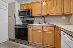6070 W 18th Ave, Hialeah, FL 33012 - Photo 6