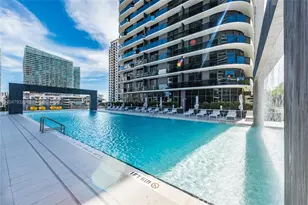 55 SW 9th St, Miami, FL 33130 - Photo 22