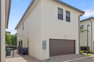 4388 NW 81st Ave, Doral, FL 33166 - Photo 4